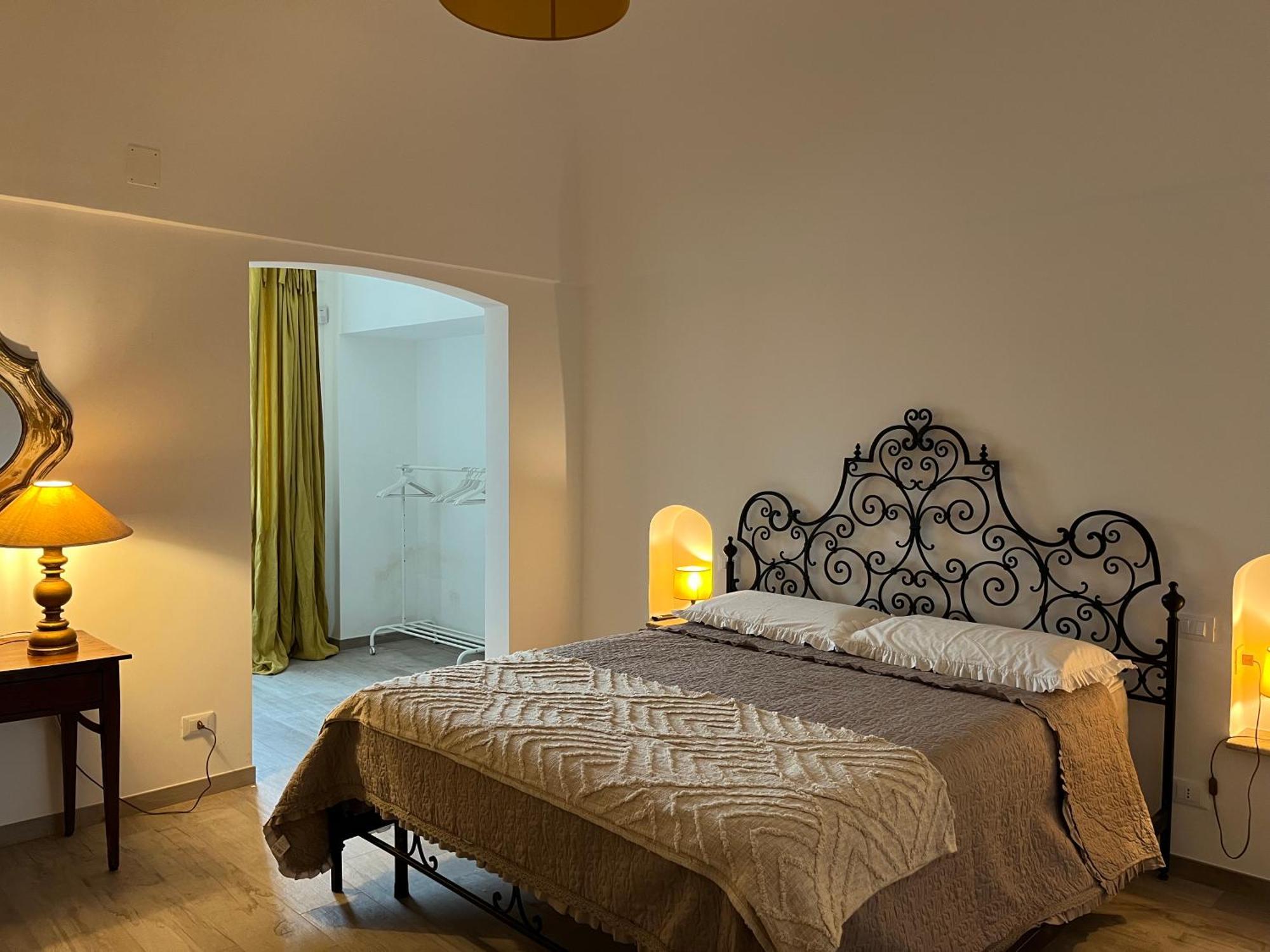Dimora San Michele Hotel Castellana Grotte Exterior photo